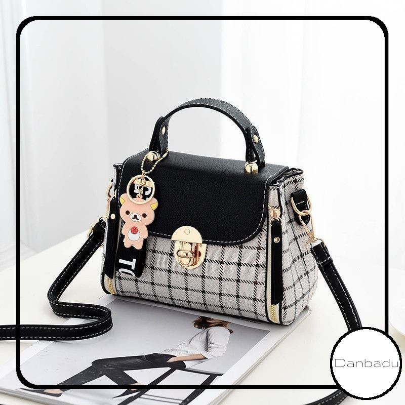 Tas Selempang Slingbag Handbag Kunci Wanita Elegan Cantik Tas Selempang Slingbag Handbag Kunci Wanita Elegan Cantik