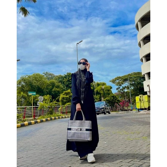 Preloved ivana hitam S (gamis saja) by hijabkayunie