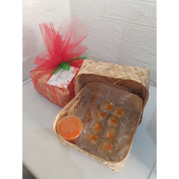 

Paket hampers dimsum besek