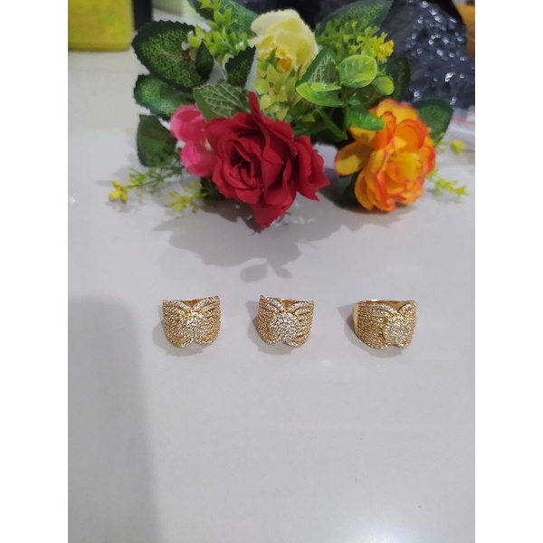 Cincin Replika berlian