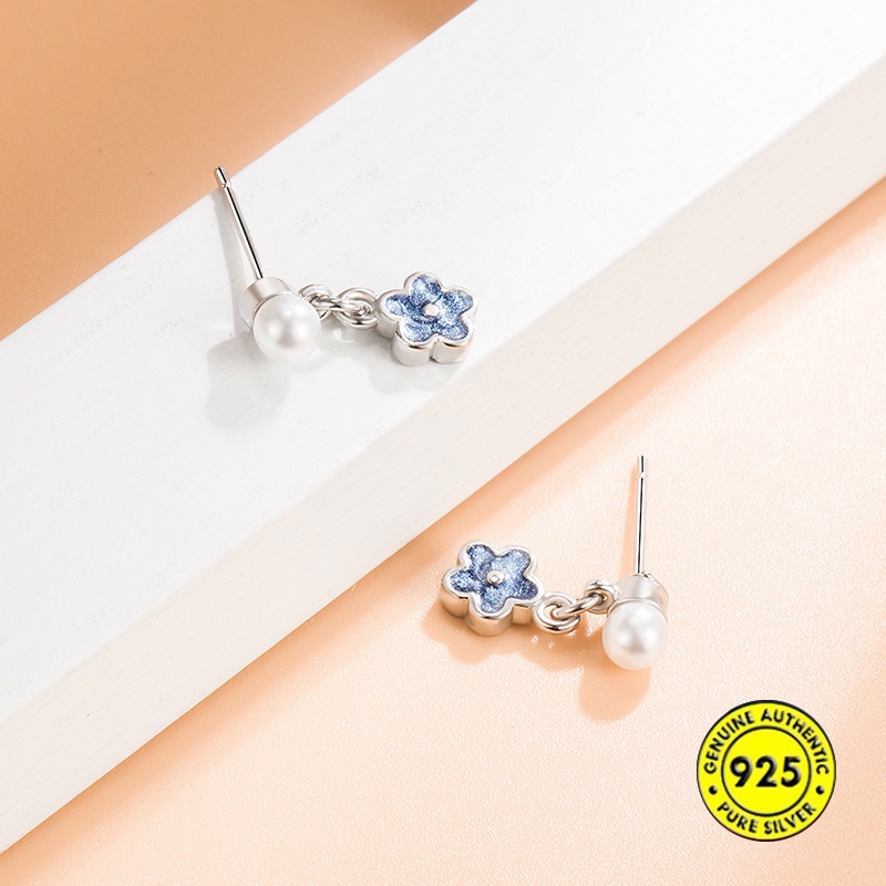 Anting Stud Desain Bunga Biru Aksen Mutiara Bahan Perak Murni Untuk Wanita