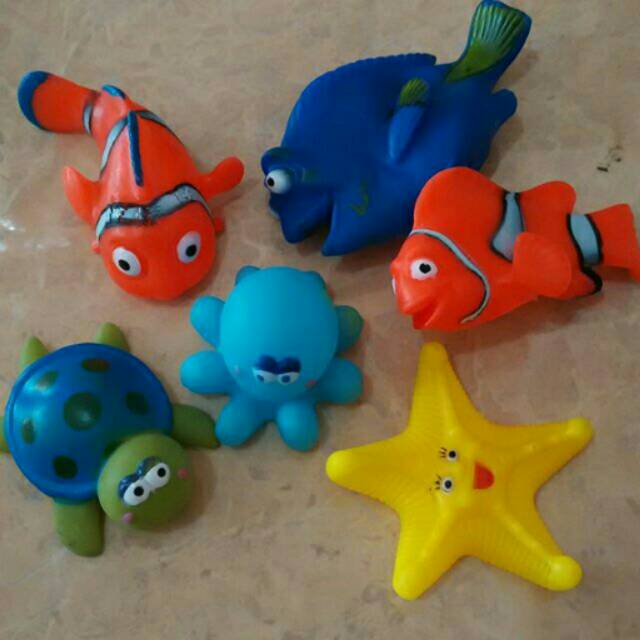 Mainan karet nemo