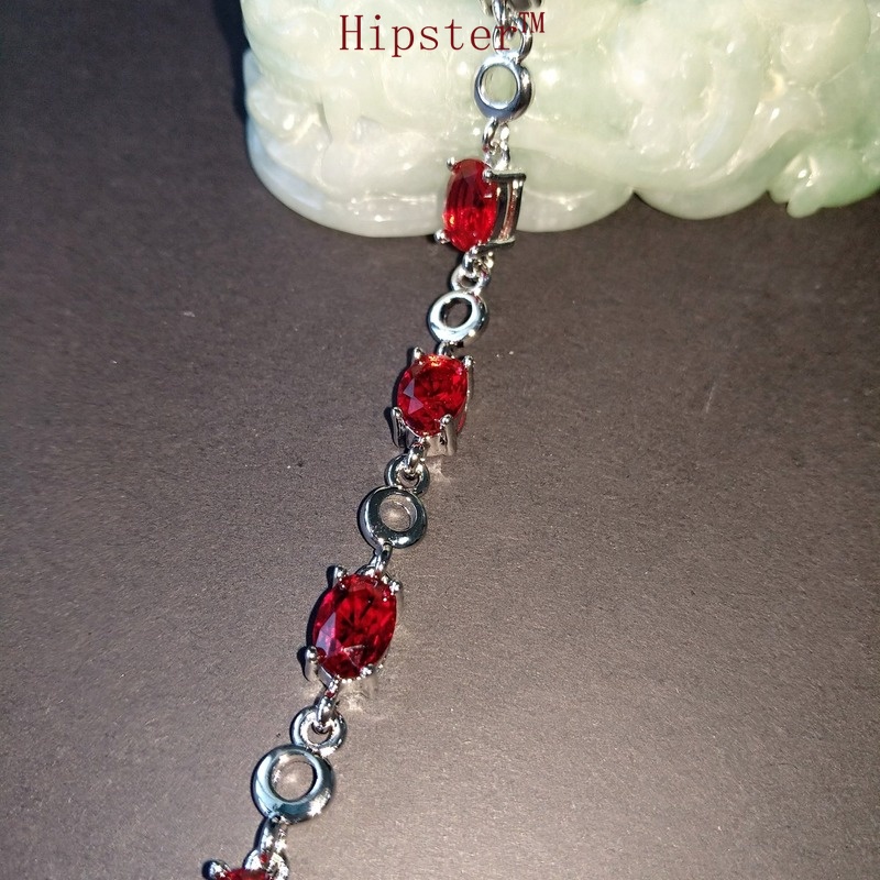 Hot Sale Affordable Luxury Fashion Inlaid Natural Red Crystal Personalized Bracelet