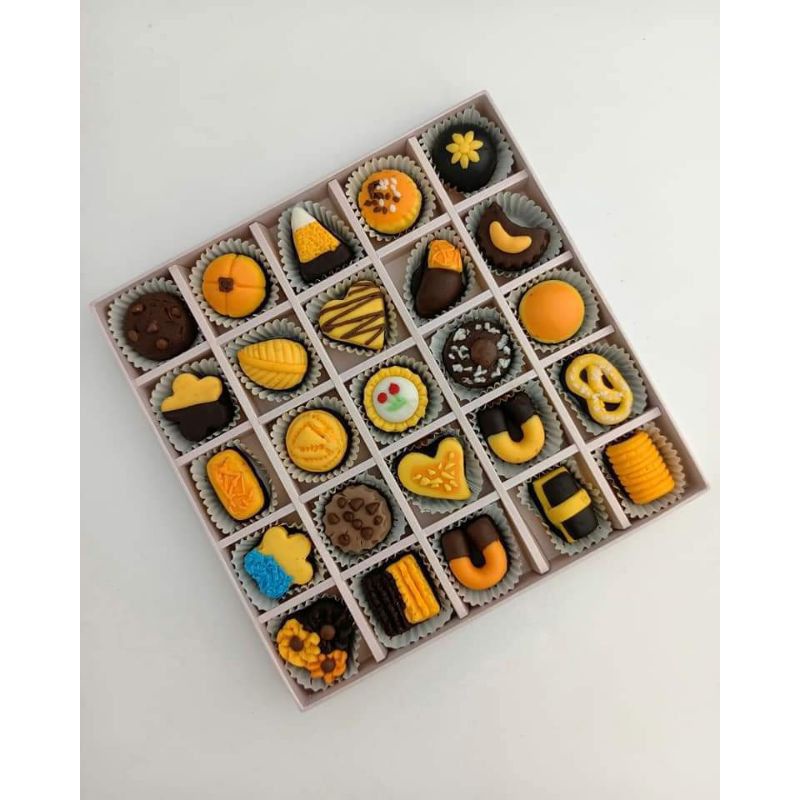 

Parcel/hampers Lebaran/gif box/kuker full Cokelat
