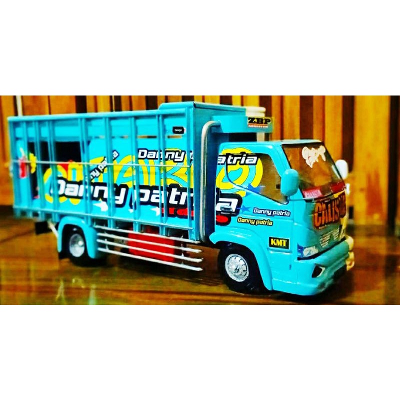 TRUK OLENG KAYU BIRU BISA BELOK