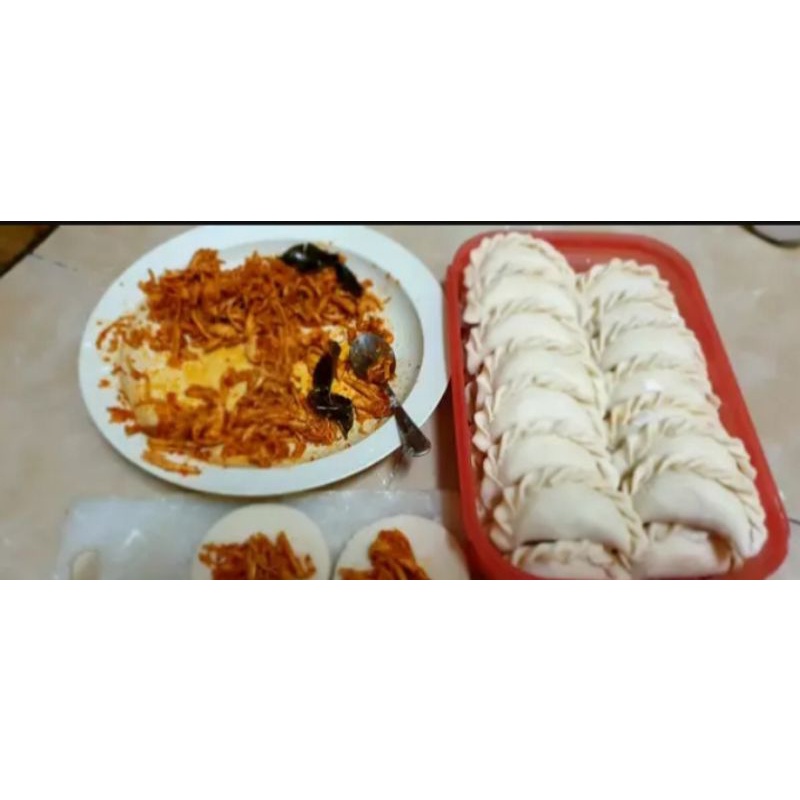 

YAMIKA CIRENG GAUL ISI AYAM