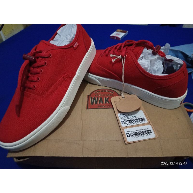 WAKAI/UWABAKI MEN ORIGINAL RED SIZE 43