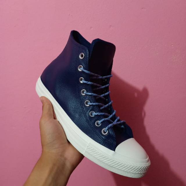 converse limo leather