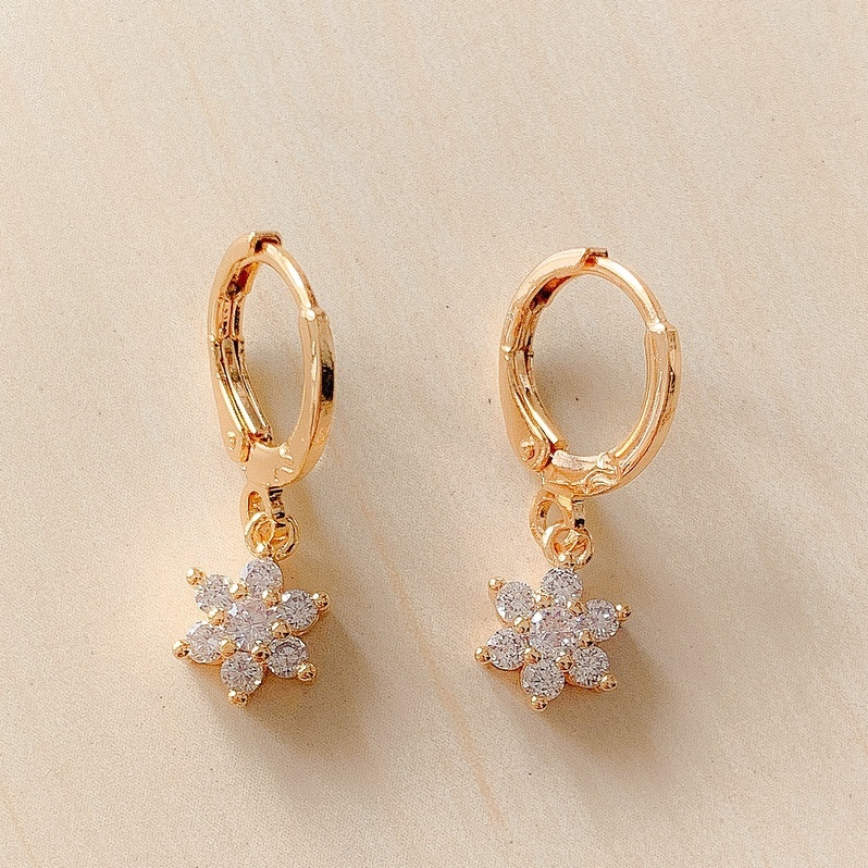 Giwang Wanita / Anting Wanita Bintang Enam Zirconia Gold