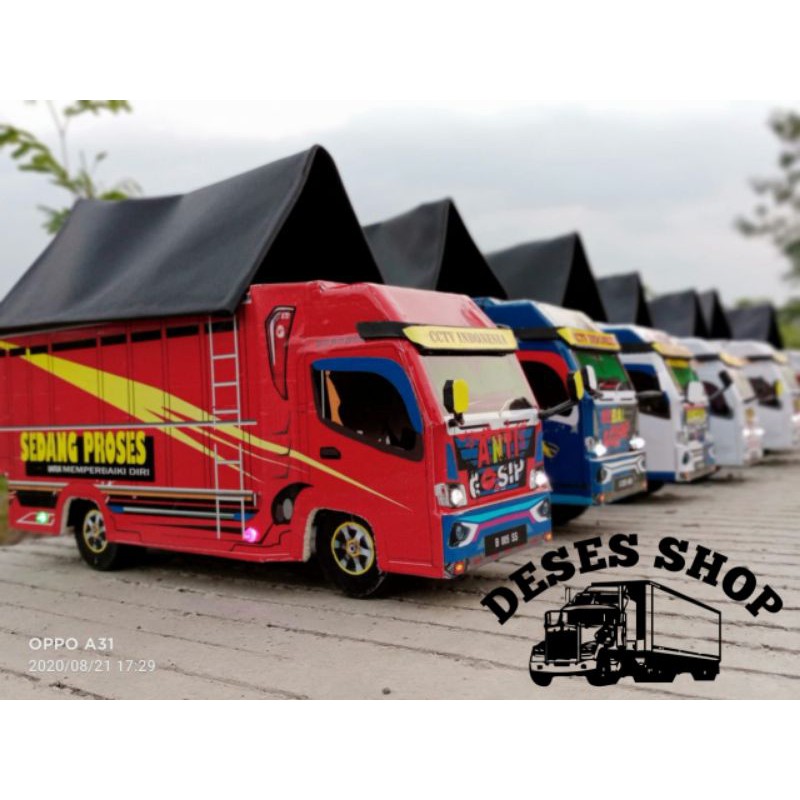 miniatur truck oleng BISA CUSTOM FOTO DAN NAMA DI PINTU BELAKANG