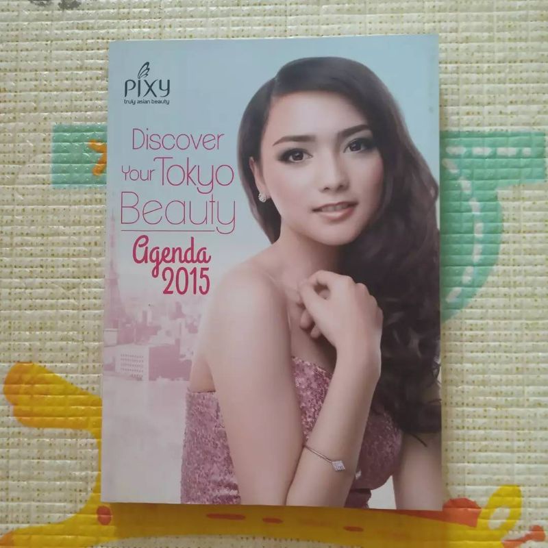 

Agenda tahun 2015 by Pixy | buku agenda murah