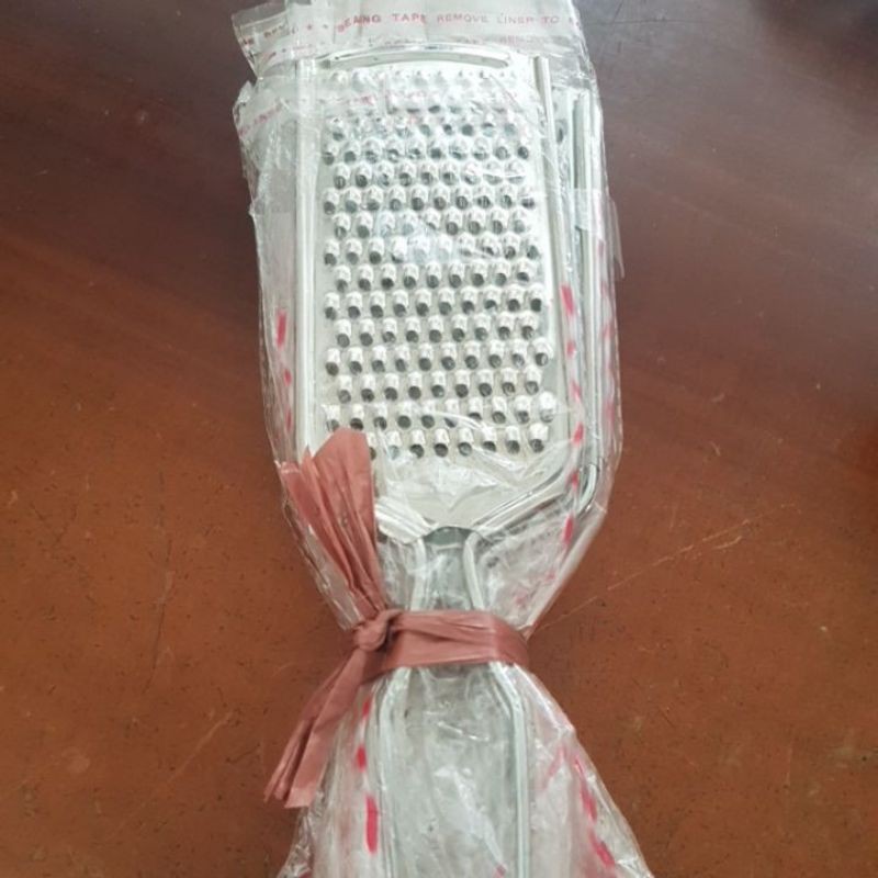 Parutan Keju Besar Medium Kecil Cheese Grater Alat Pemarut Keju Parutan Cincau Grass Jelly Murah