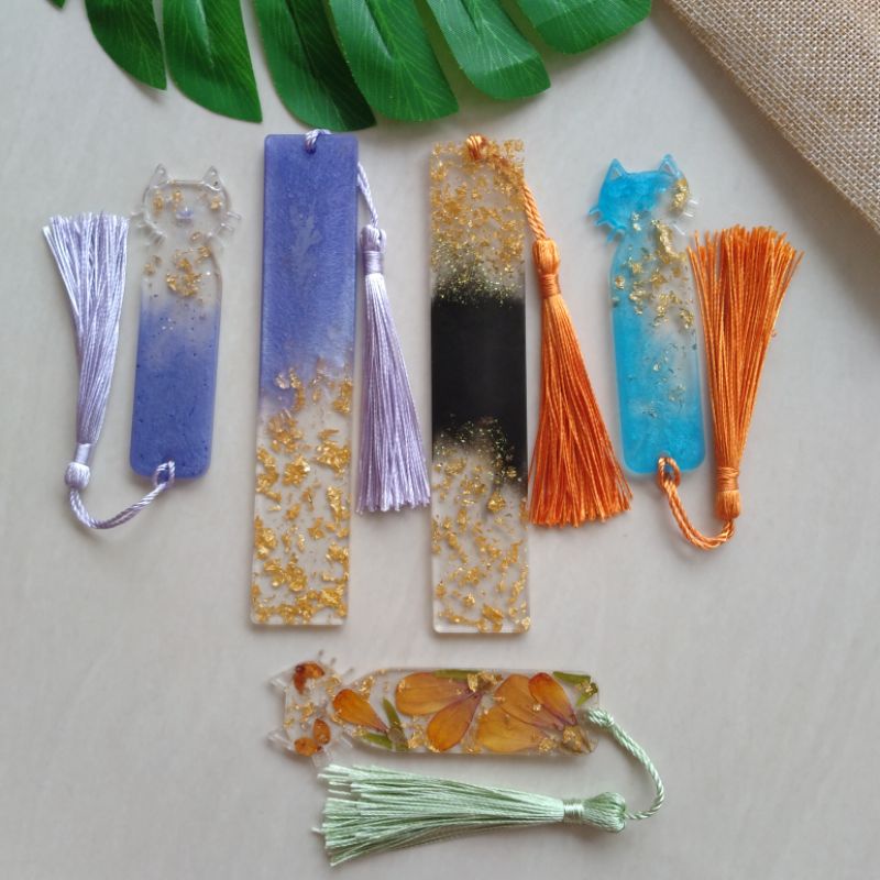 

RESIN BOOKMARKS / pembatas buku dan qur'an/handmade/akrilik