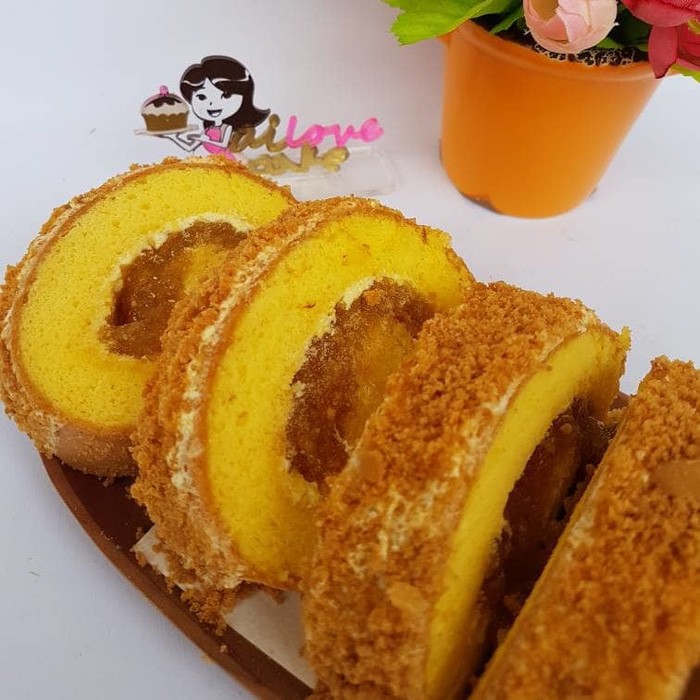 

bolu gulung nanas tabur pie / crumble nastar roll cake