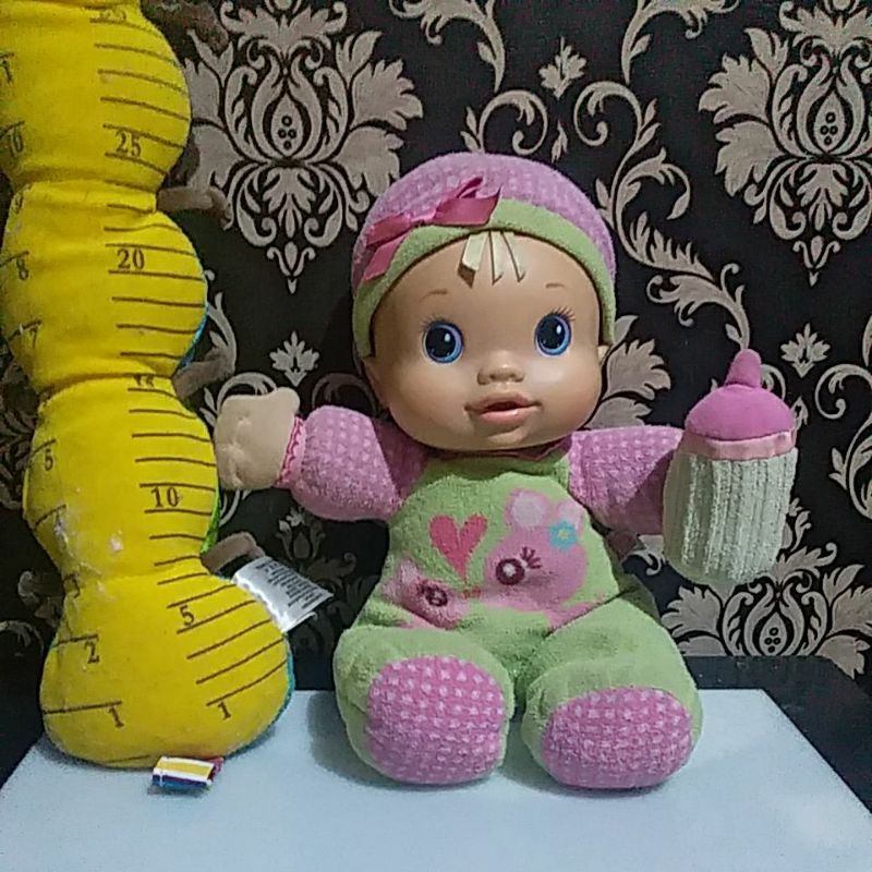 boneka baby alive elektrik
