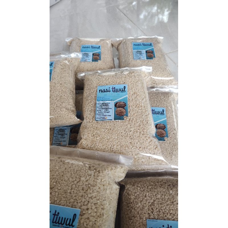 

oyek/nasi tiwul