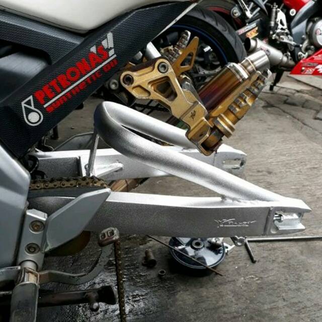 Swing Arm Sasis Motor Vixion Old Silver V Rossi Bonus Bosing Tengah And As Roda