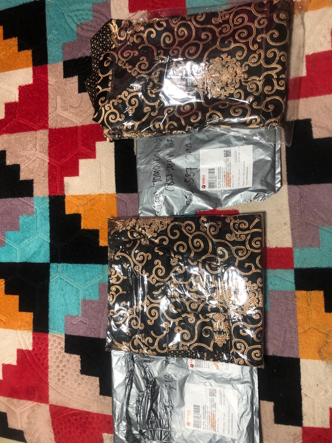 Baju Batik Pria Semi Sutra Kemeja Lengan Panjang M L Xl Motif Elegan #kemeja #pria #batik #sutera