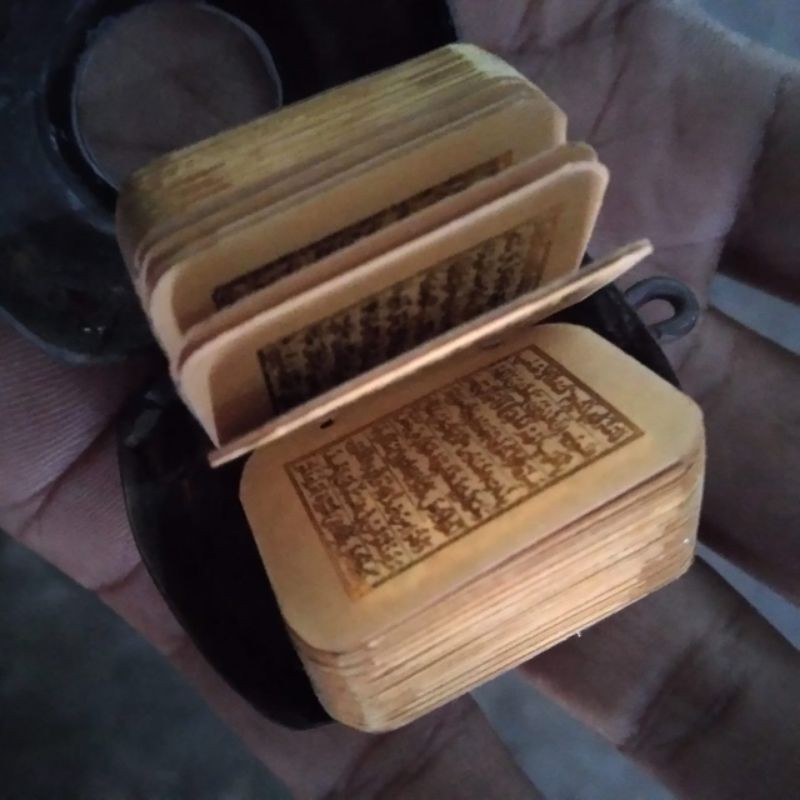 Kitab stambul Tinta emas asli