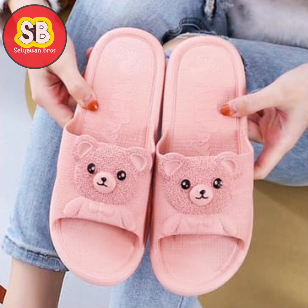 Sendal Slip On Beruang Wanita Dewasa Anti Slip Terbaru COD