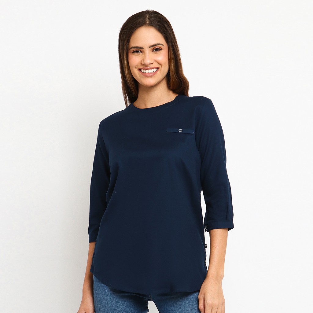 

C2 Gavine Navy Basic Blouse