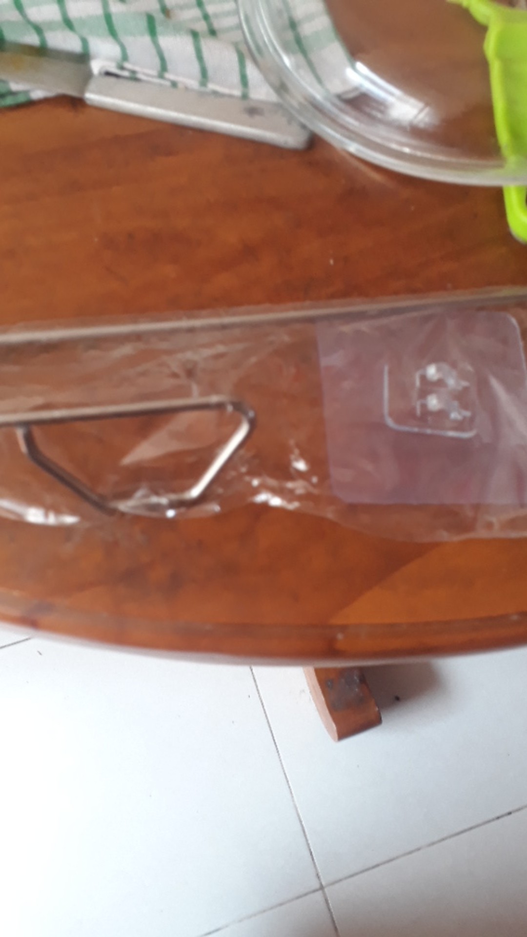 Tempat Gantung Tisu Stand Vertikal Alat Dapur Panci Gelas Tissue
