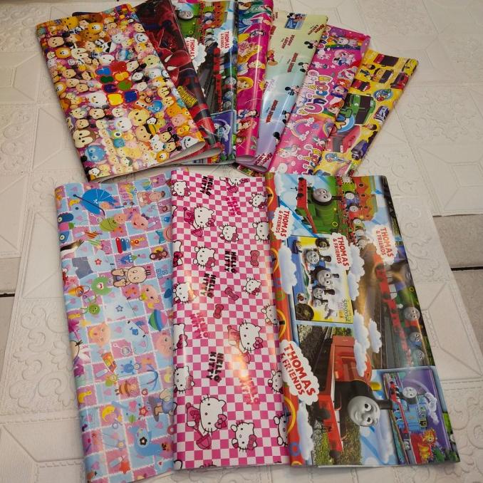 

kertas kado karakter 1 pack isi 50pcs