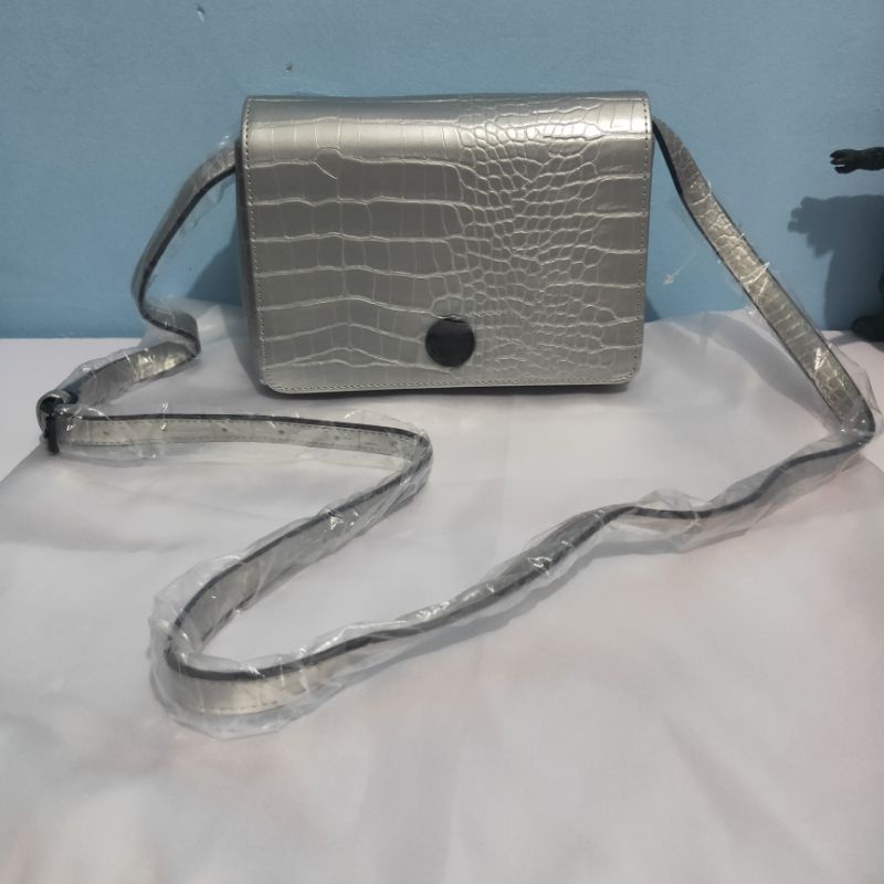 Tas Kendall Kylie Sling Bag