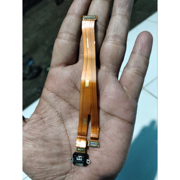 fleksibel carger cas oppo a7 copotan