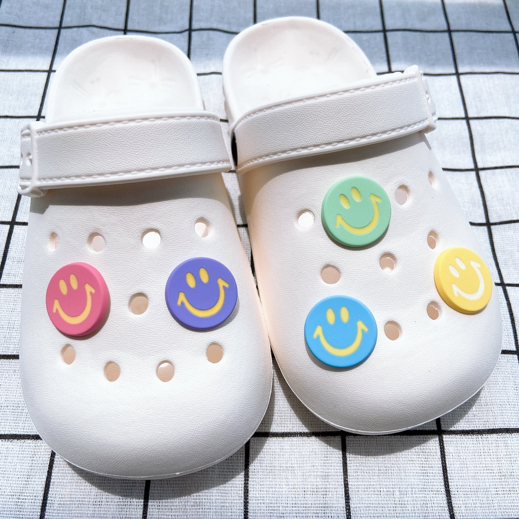 Charms Crocs Jibz Untuk Aksesoris Sepatu Wanita#Mainan Action Figure Seri Smiling Face Warna-Warni