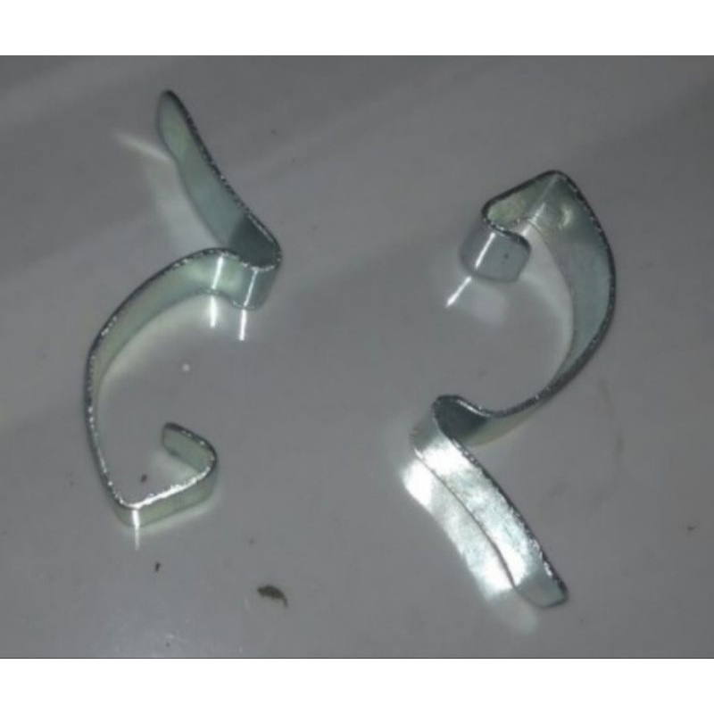 klem kancing tutup saringan filter udara Mitsubishi canter