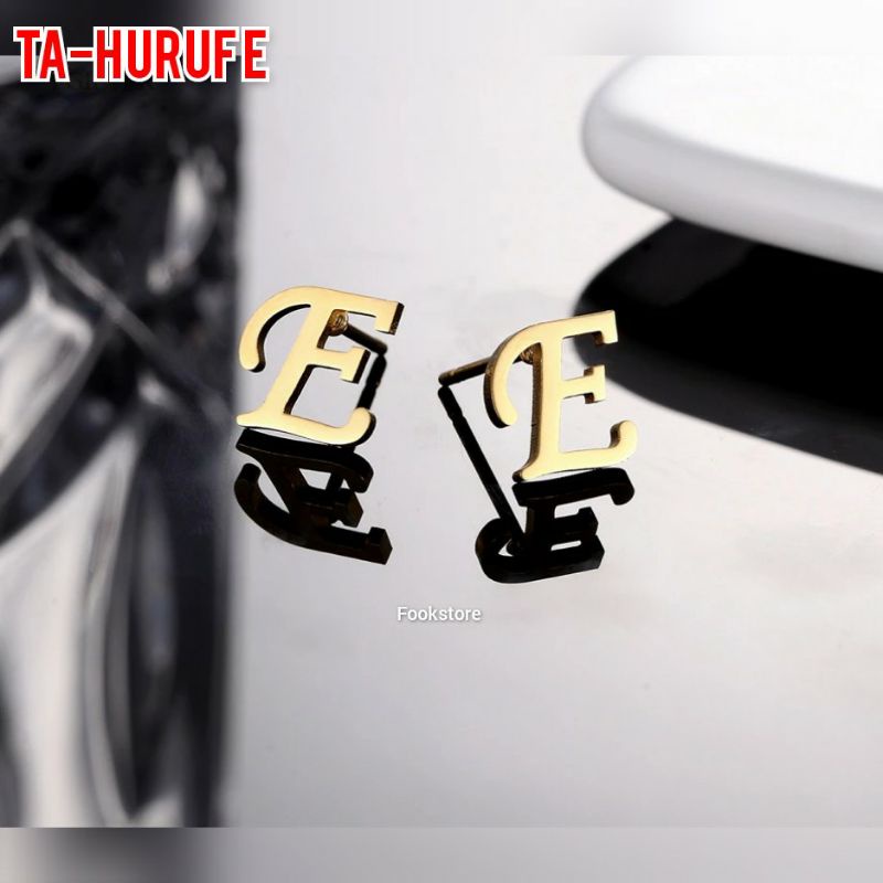 Fourfashion Anting Tusuk Titanium Huruf/Inisial Anti Karat Premium