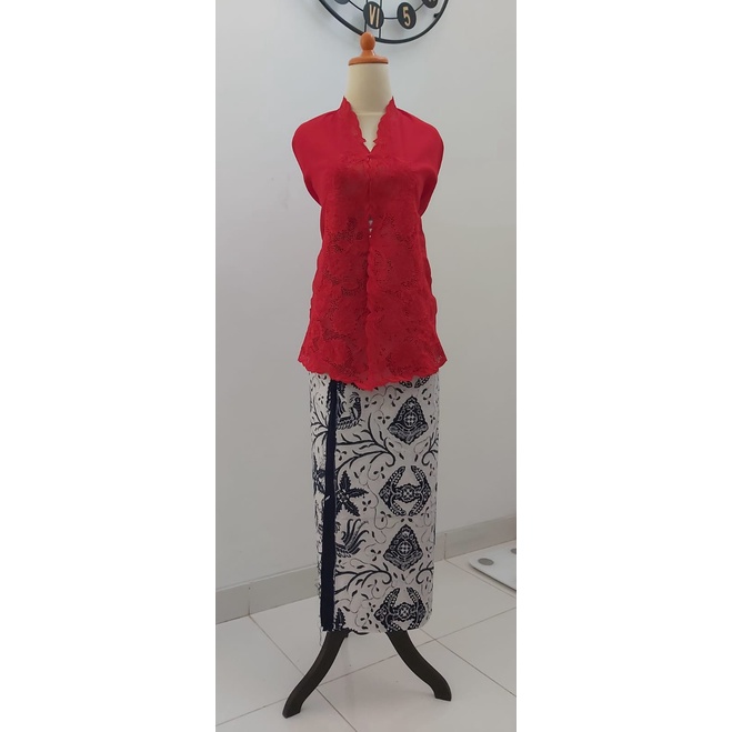 Set Bahan Kebaya Merah Bordir Manual Dan Kain Batik Wahyu Tumurun