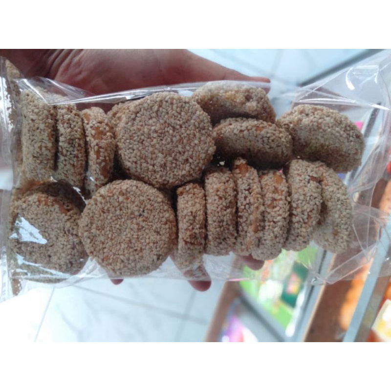 

Roti kering wijen isi 300 gram