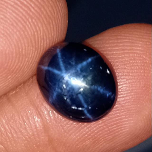 Batu permata blue sapphire star
