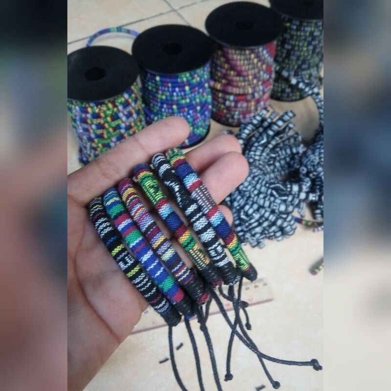 (12pcs) Gelang Etnik Tali Tenun Rajut Unik Harga Grosir Langsung Pengrajin