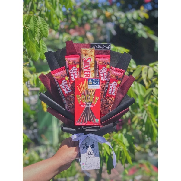 Buket snack bucket coklat buket good time buket pocky bucket merah hitam buket snack murah