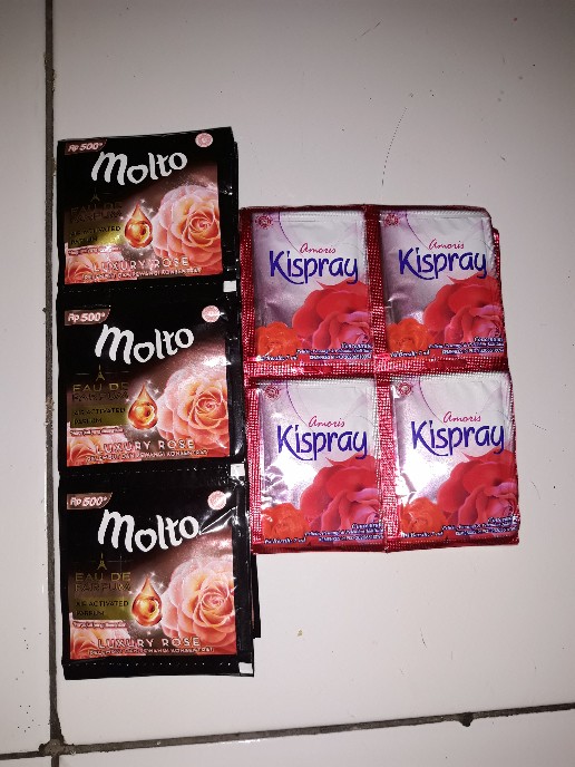 Kispray Sachet Renceng 7 Ml (12 Sachet)