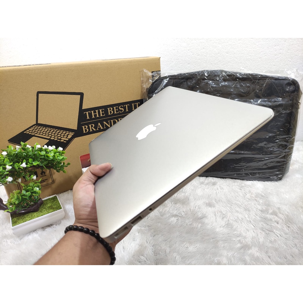 Laptop sekolah bekas MacBook Pro Early 2015