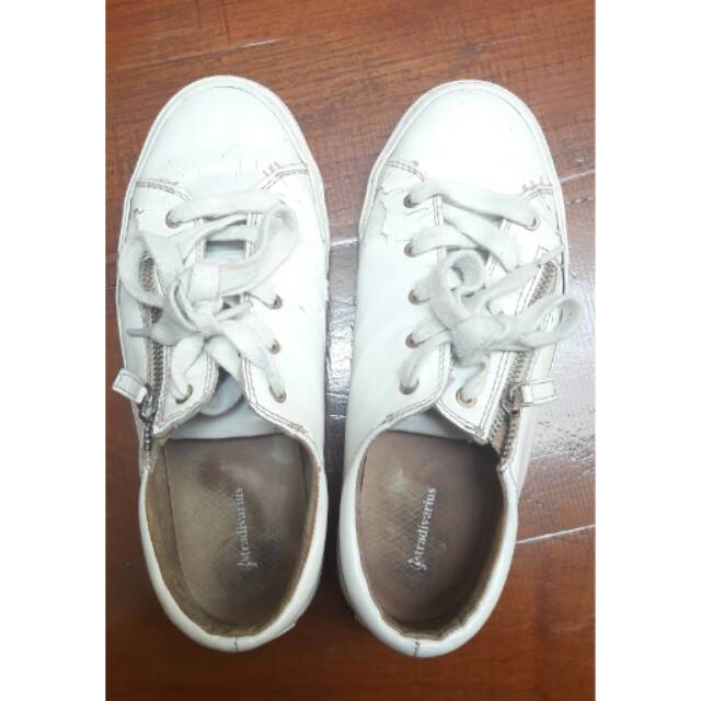 preloved sneakers zipper stradivarius ori