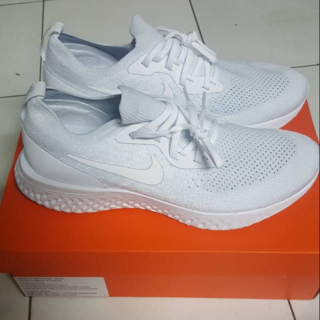 Nike epic react flyknit pure platinum