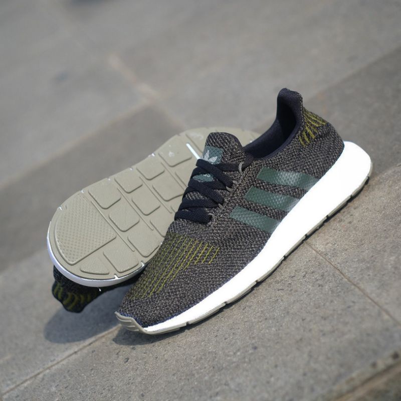 SALE ADIDAS SWIFT RUN PRIA (100% ORIGINAL) SEPATU SNEAKER GYM SPORT LARI OLAHRAGA CASUAL SANTAI SEPA