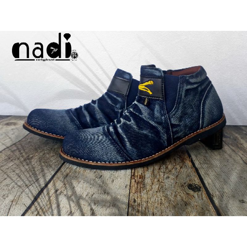 sepatu pria slip-on / sepatu casual / sepatu berbahan denim (jeans) model kerut