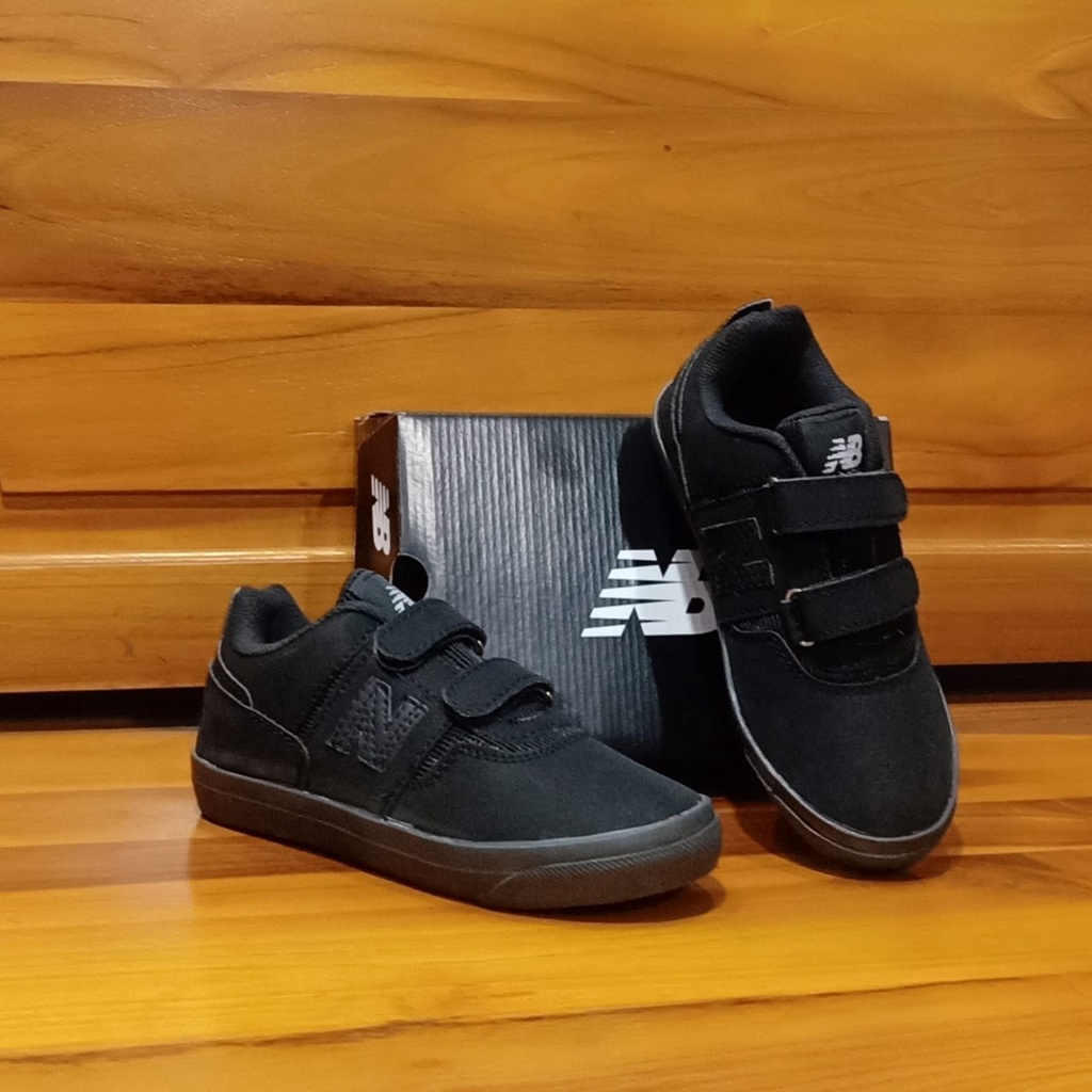 sepatu sneakers anak laki laki dan permuan sepatu sekolah