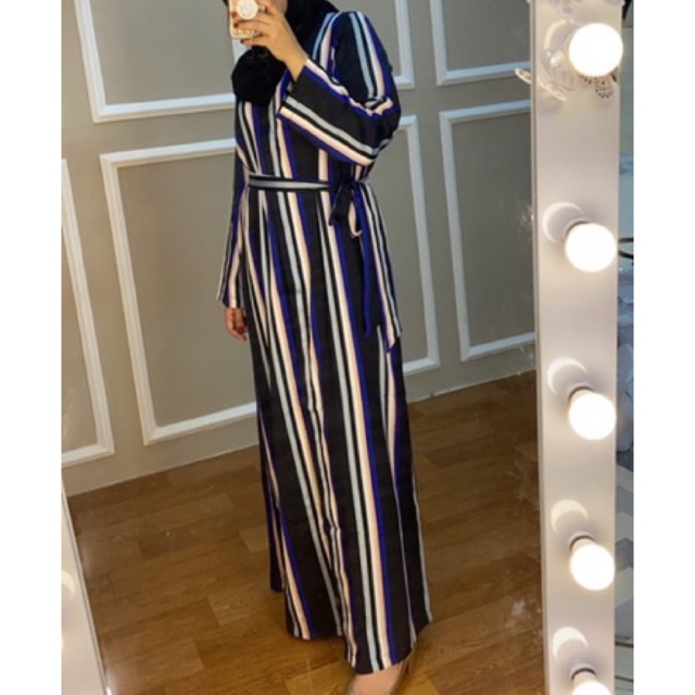 BASIC ABAYA SALUR BY SOUZAN HITAM