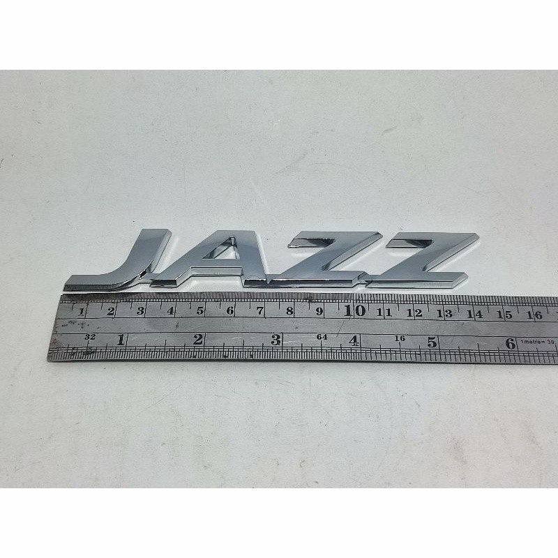 Emblem Logo Mobil JAZZ Emblem Warna Chrome