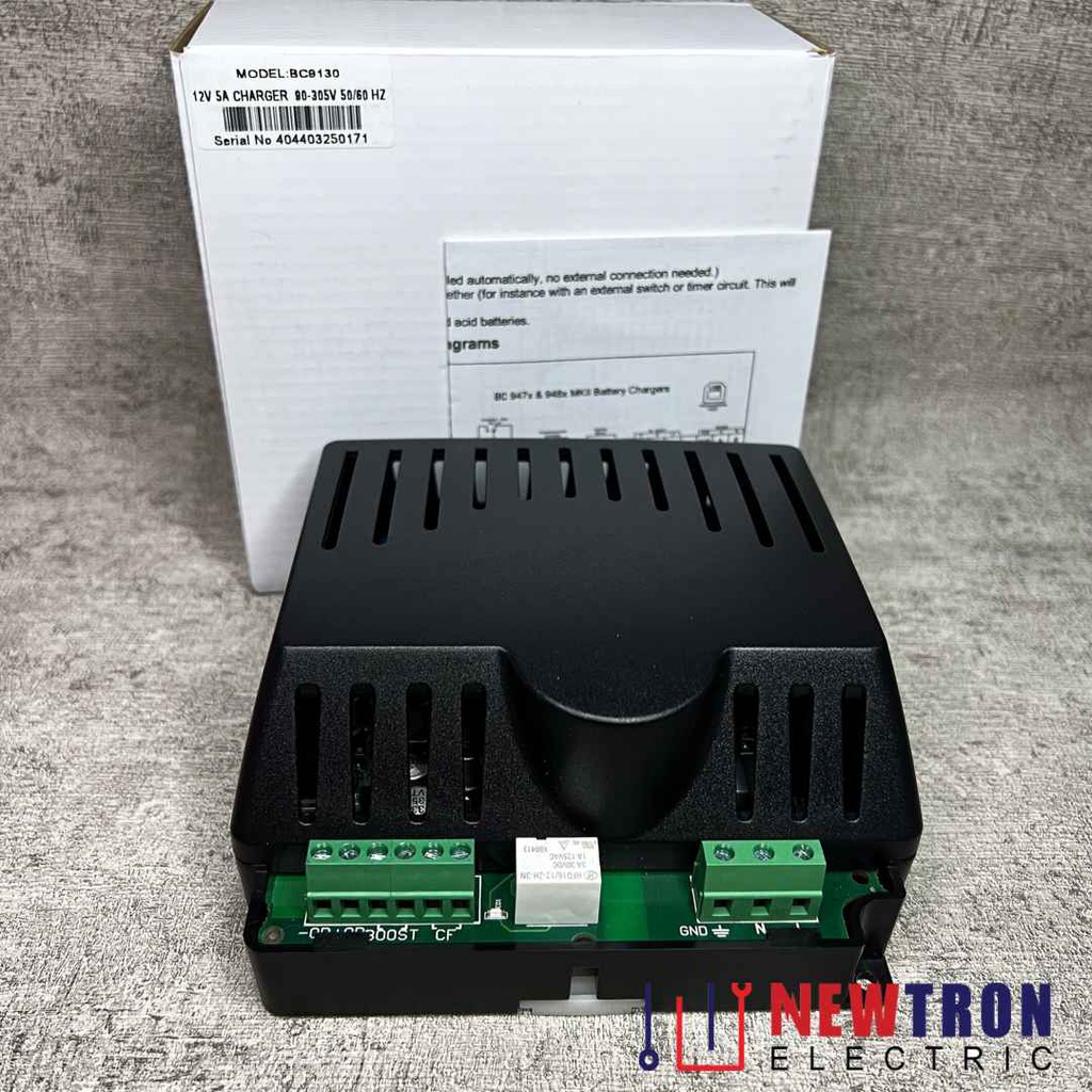 Battery Charger DSE9130 Generator Battery 12 Volt 5 Amp Compact DSE