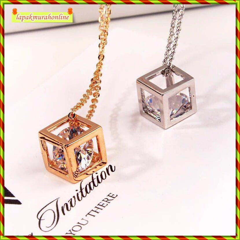 KALUNG STAINLESS LIONTIN KOTAK KUBUS - KALUNG STAINLESS WANITA KUBUS