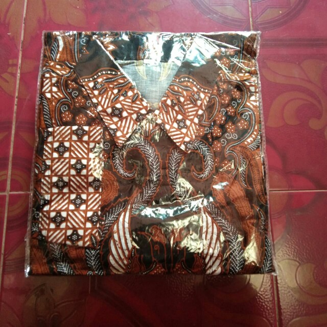 Kemeja Lengan Panjang Pria Moderen