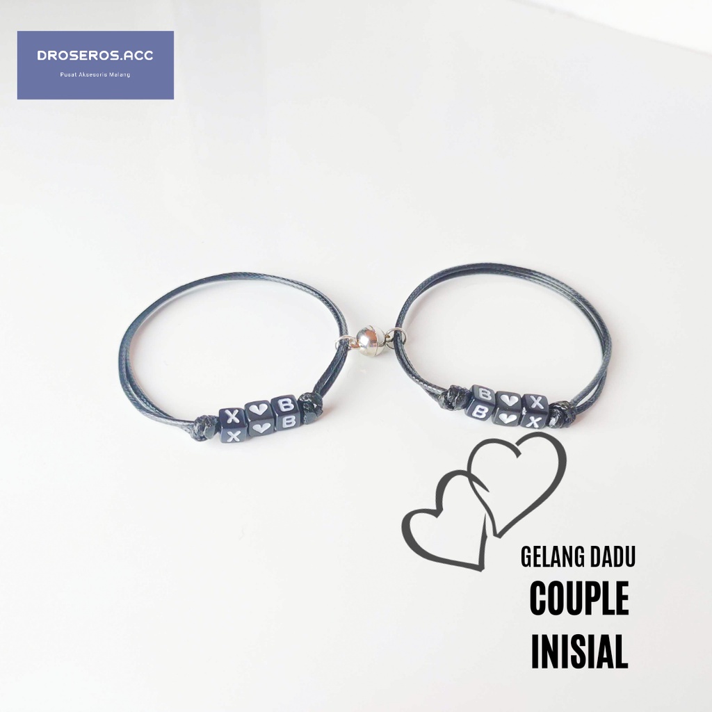 1 Set / 2 Pcs Gelang Hitam Couple Dadu Inisial Love Huruf Nama Magnet Pria Wanita Untuk Hadiah Anniv